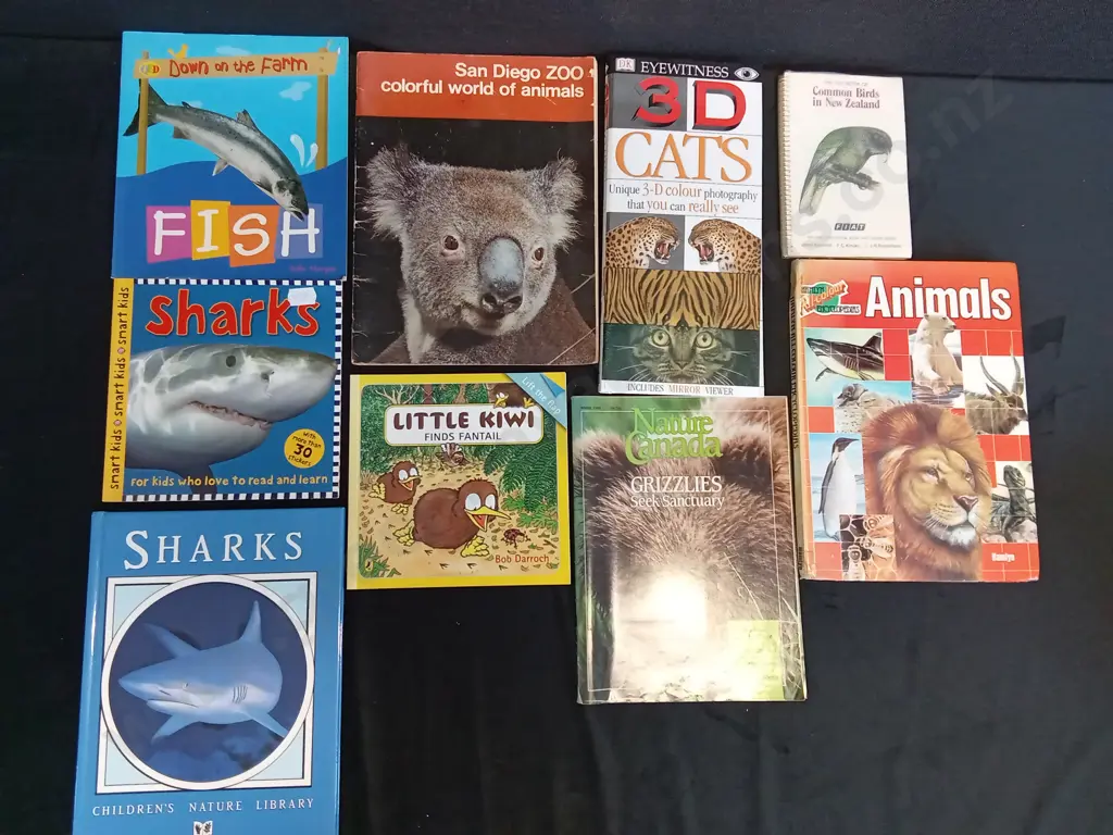 ASSORTED KIDS ANIMALS BOOKS X 9 Image 1++