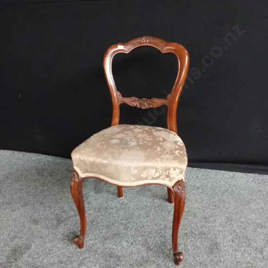 BALLOON BACK STYLE CHAIR