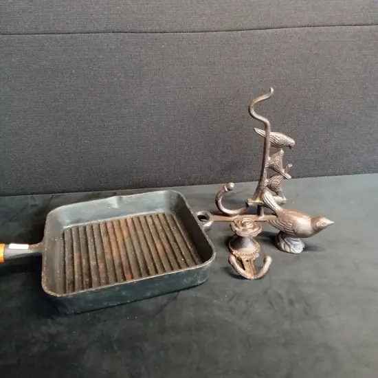 IRON CAST PAN AND DECORATIVE WALL HOOKS