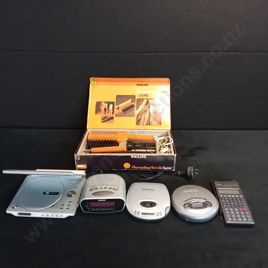 VINTAGE ASSORTED ELECTRONIC ITEMS (UNTESTED)