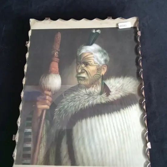 PRINT IN GLASS OF TE HIRA TE KAWAU