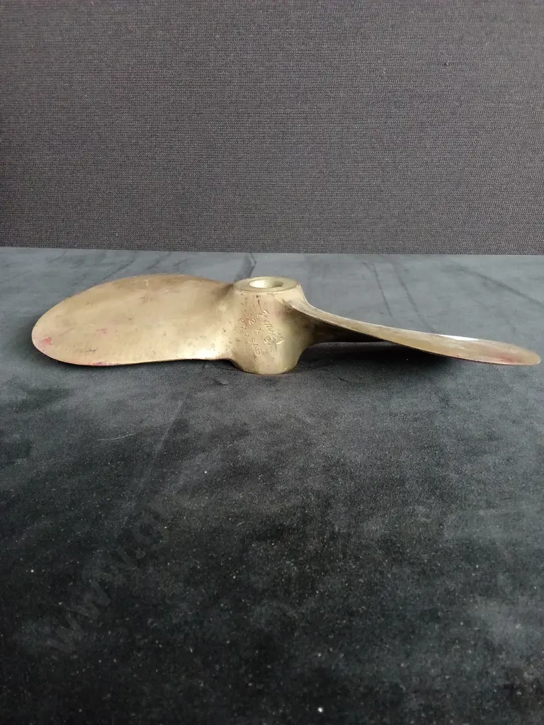 HENLEY BRONZE 12X9 PROPELLER Image 1++