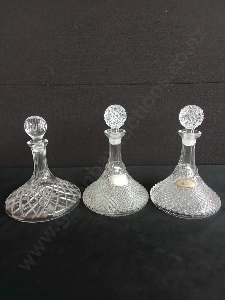 VINTAGE CRYSTAL DECANTERS X 3 Image 1++