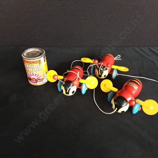 3 VINTAGE BUZZY BEE PULL-ALONG TOYS AND EDMONDS BAKING POWDER