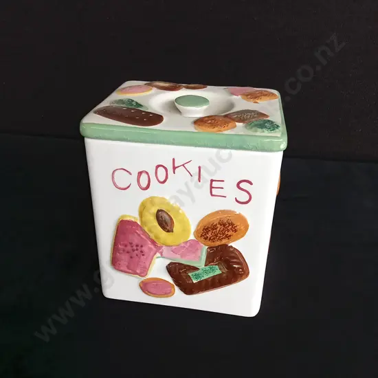 VINTAGE COOKIES ALL OVER CERAMIC COOKIE JAR
