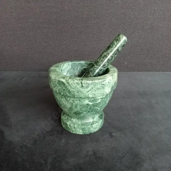 GREEN MARBLE MORTAR AND PESTLE SET