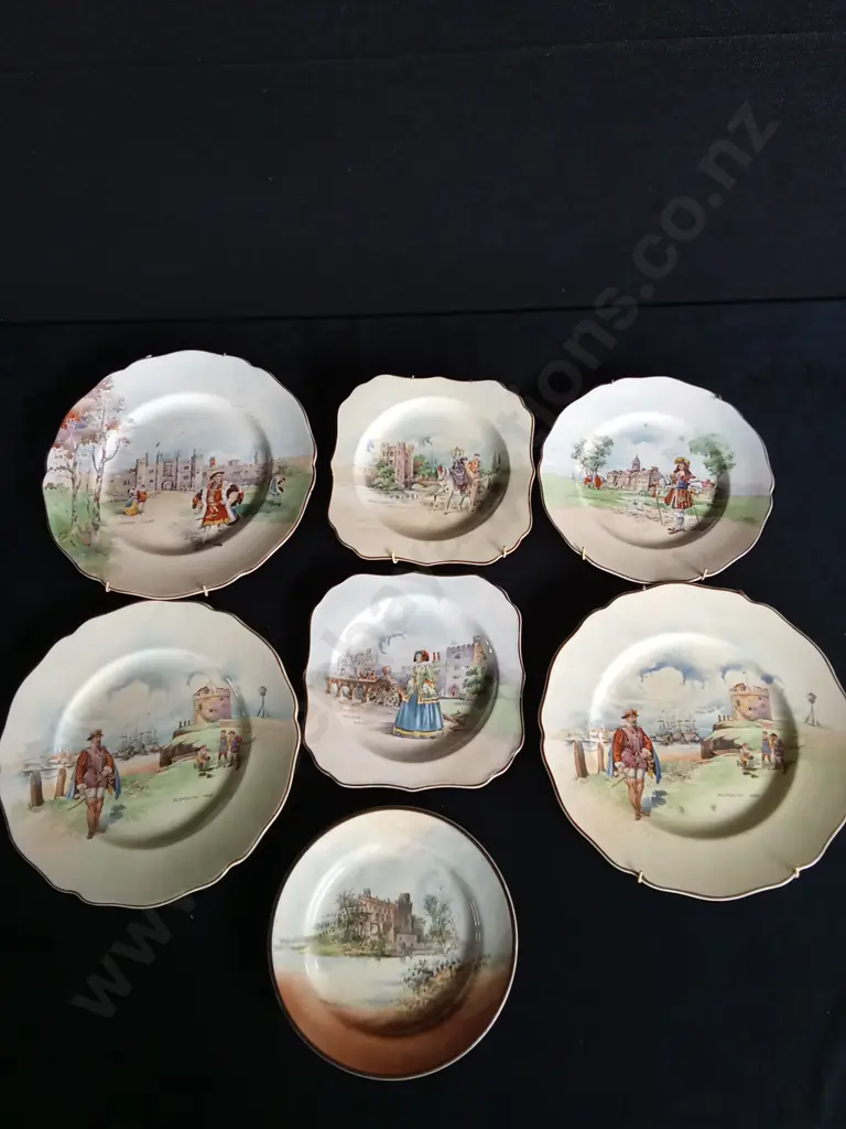 COLLECTION OF ROYAL DOULTON PLATES X 7 Image 1++