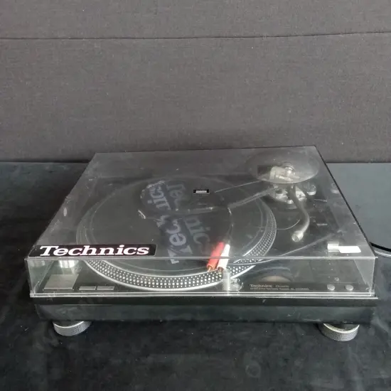TECHNICS SL-1210M5G DIRECT DRIVE TURNTABLE SYSTEM MISSING NEEDLE