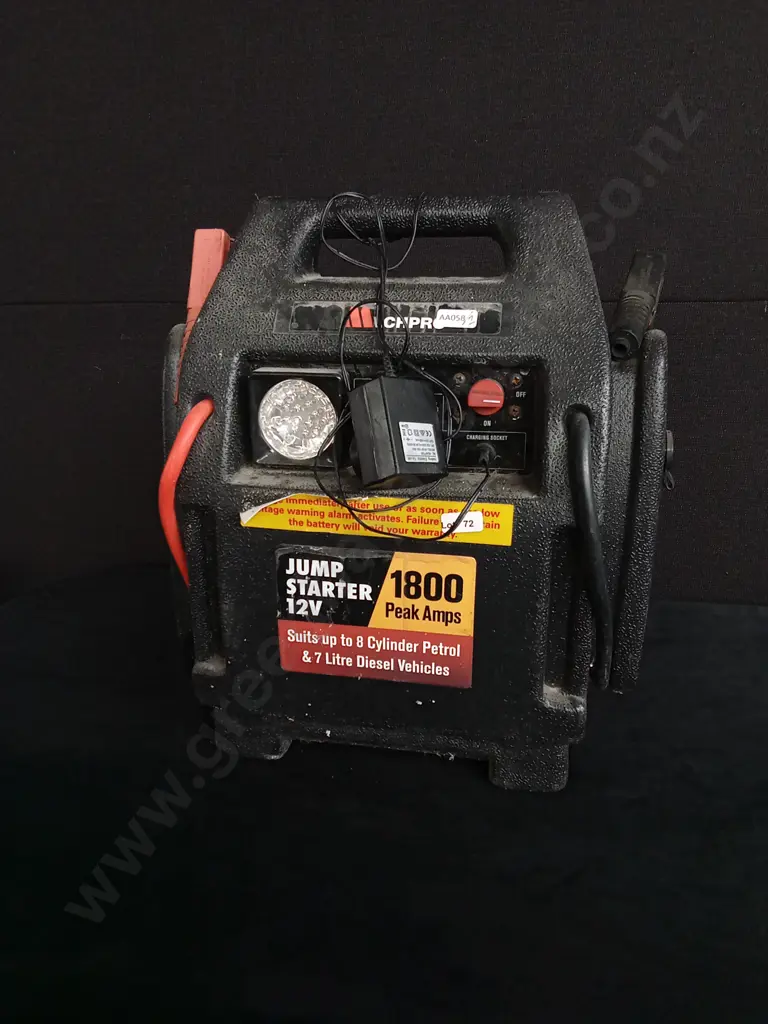 MECHPRO 1800 PEAK AMP JUMP STARTER Image 1++