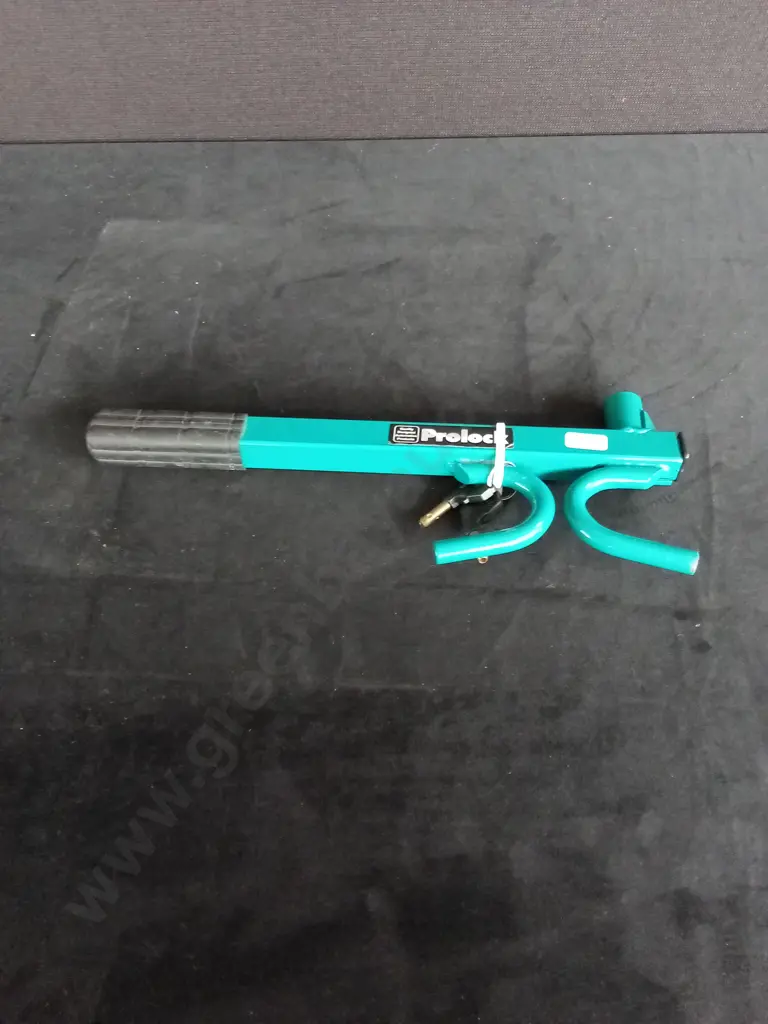 PROLOCK STEERING WHEEL LOCK WITH KEYS Image 1++