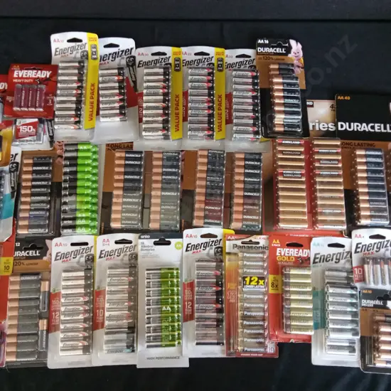 LARGE COLLECTION OF AA BATTERIES FROM ASSORTED BRANDS