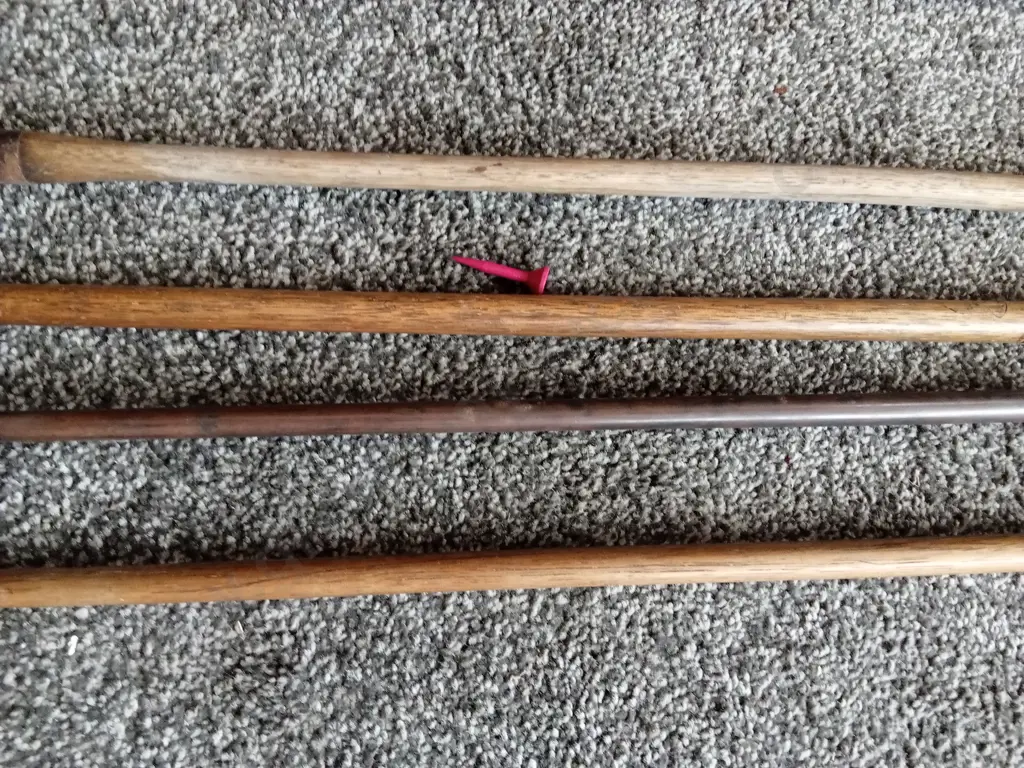 ANTIQUE GOLF CLUB SET, HICKORY SHAFTED WOODS AND PUTTERS. 6,5,4,3 & 2 IRONS Image 1++