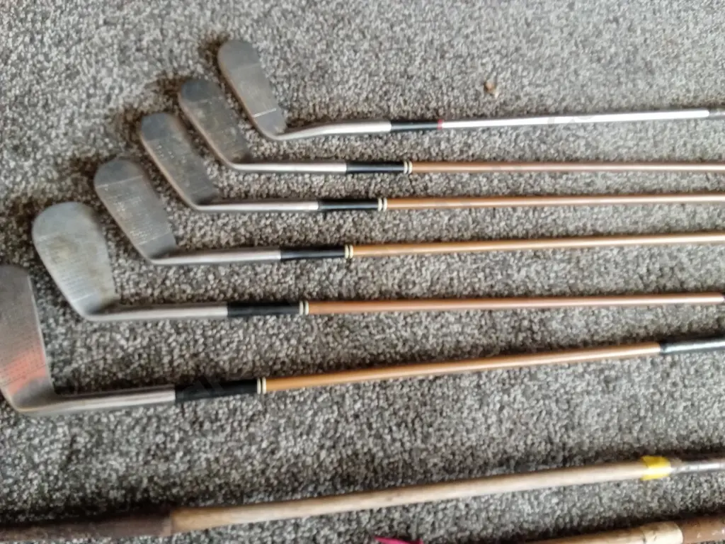 ANTIQUE GOLF CLUB SET, HICKORY SHAFTED WOODS AND PUTTERS. 6,5,4,3 & 2 IRONS Image 1++