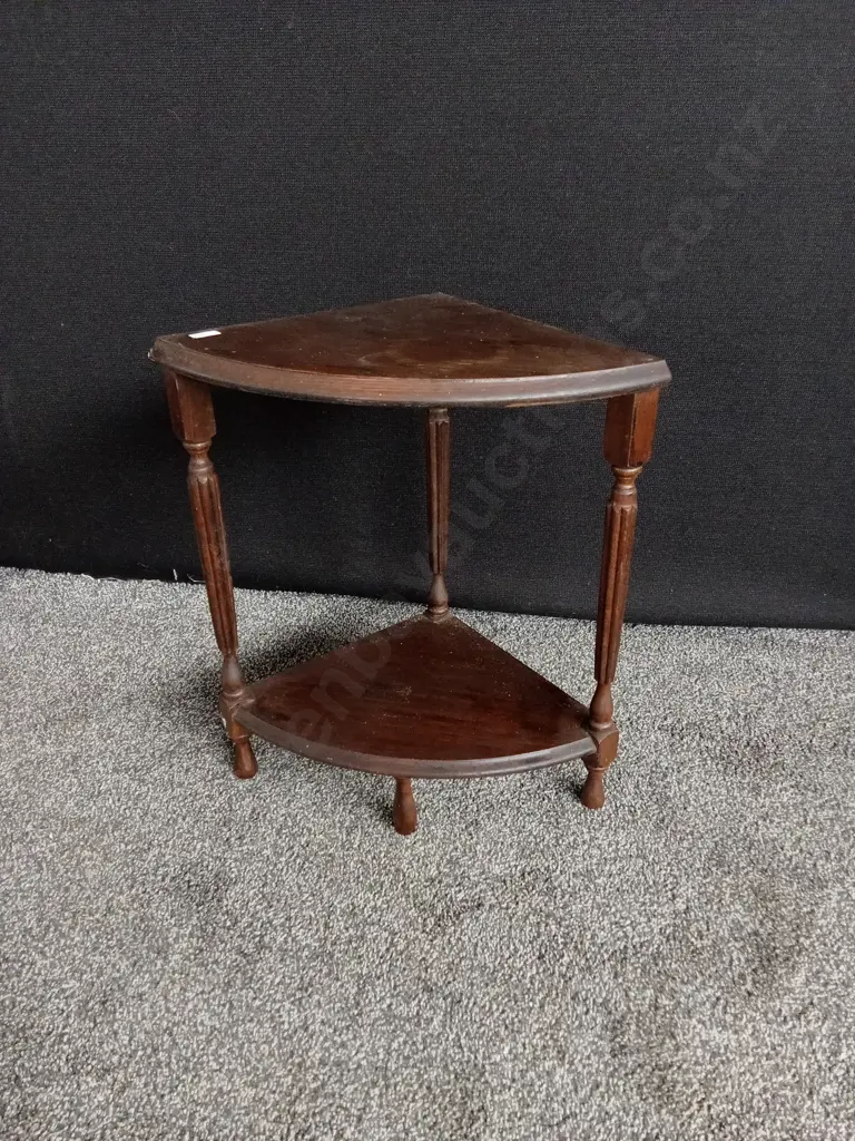 2 TIER CORNER TABLE H 48CM Image 1++
