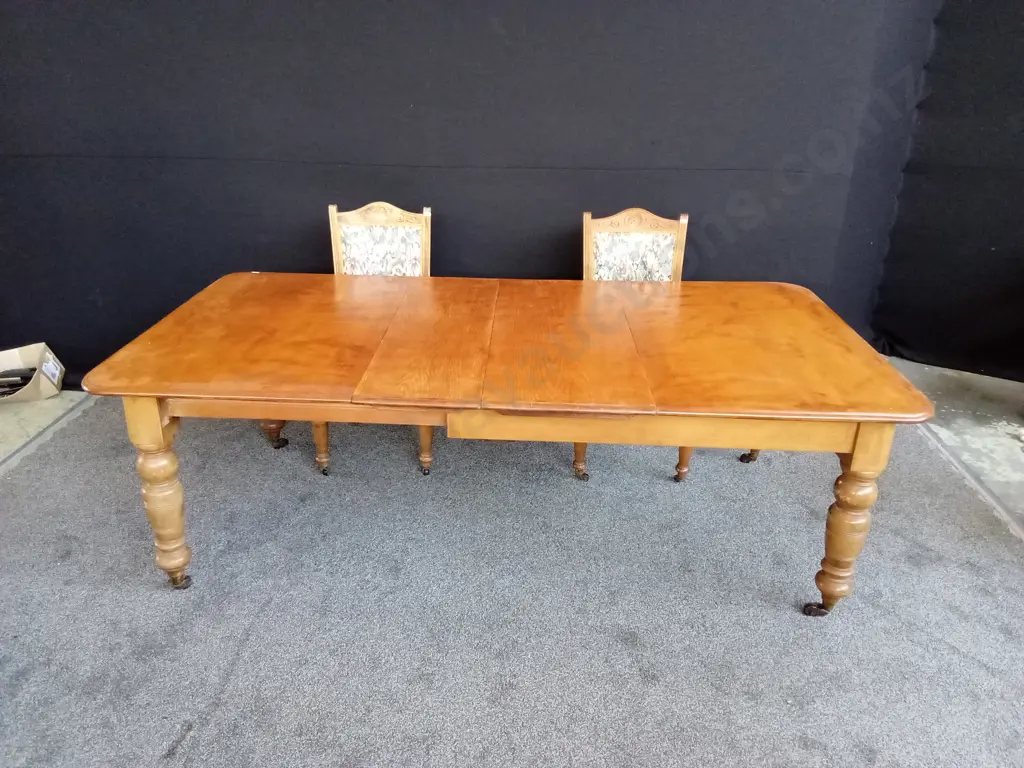 EXTENDABLE WOODEN DINING TABLE WITH A SPLIT-TOP MECHANISM WITH WINDING TOOL AND 6 CHAIRS L 1.6M W 1.4M EXTENDED Image 1++