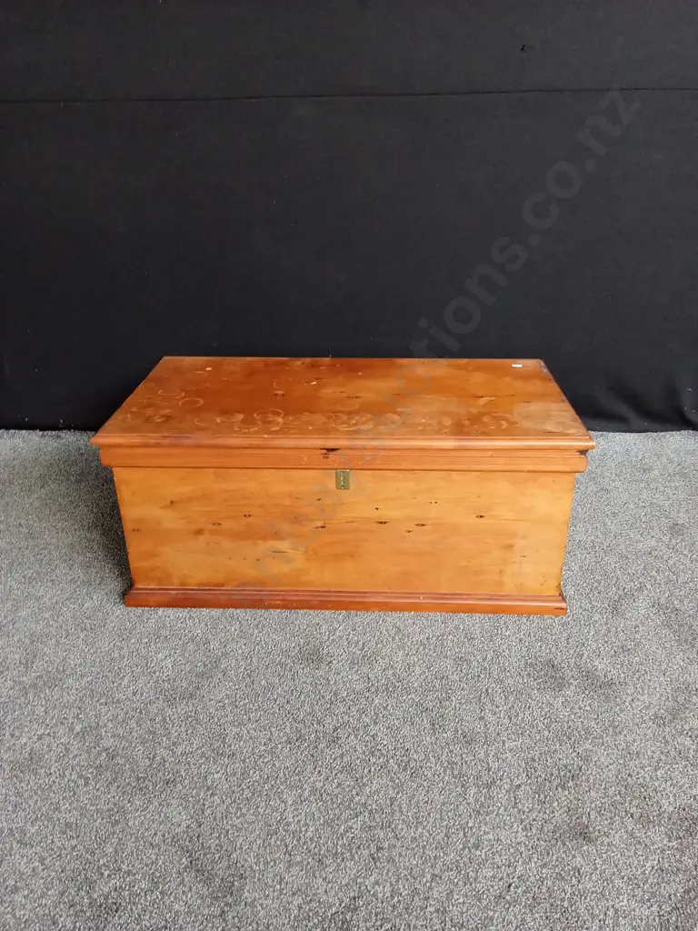 WOODEN CHEST L 1.3M D .53M H .44M Image 1++