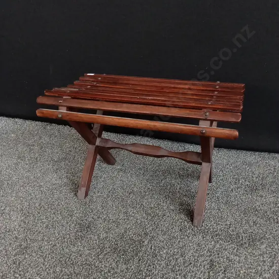 BROWN BAMBOO STEP STOOL