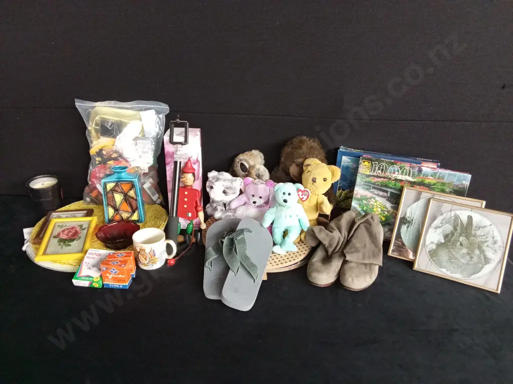 BIG BOX OF ASSORTED ITEMS Image 1++