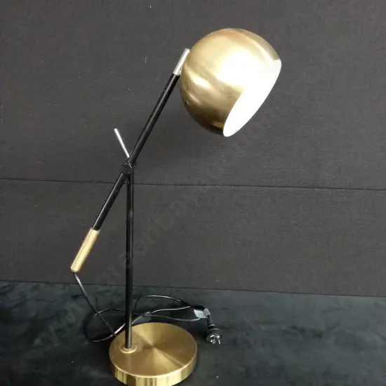 MID CENTURY STYLE TABLE LAMP - WORKING