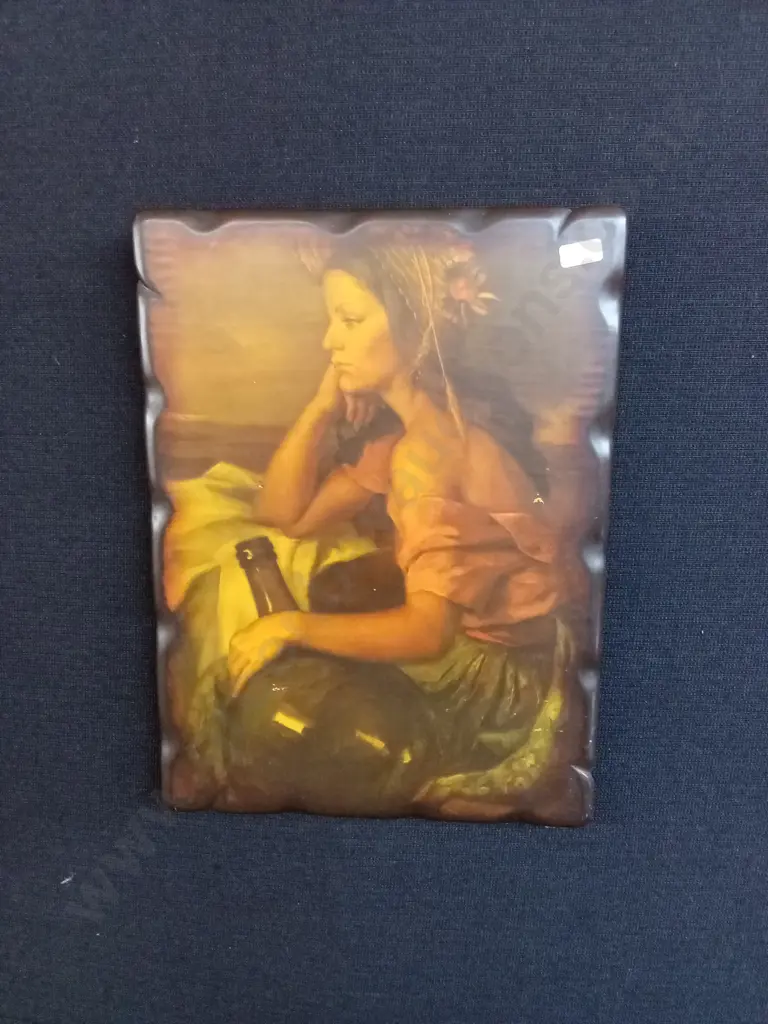 DECORATIVE WALL PLAQUE Image 1++