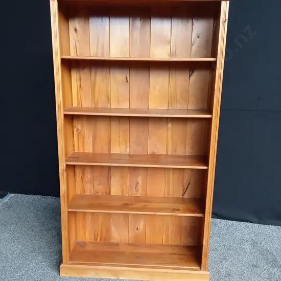 WOODEN BOOKSELF L 1 1.5M D .31M H 1.82M
