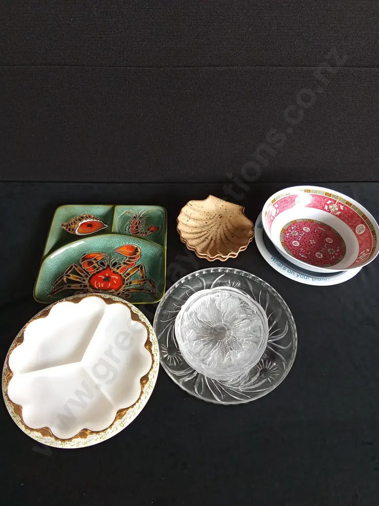 ASSORTED SERVING DISHES Image 1++