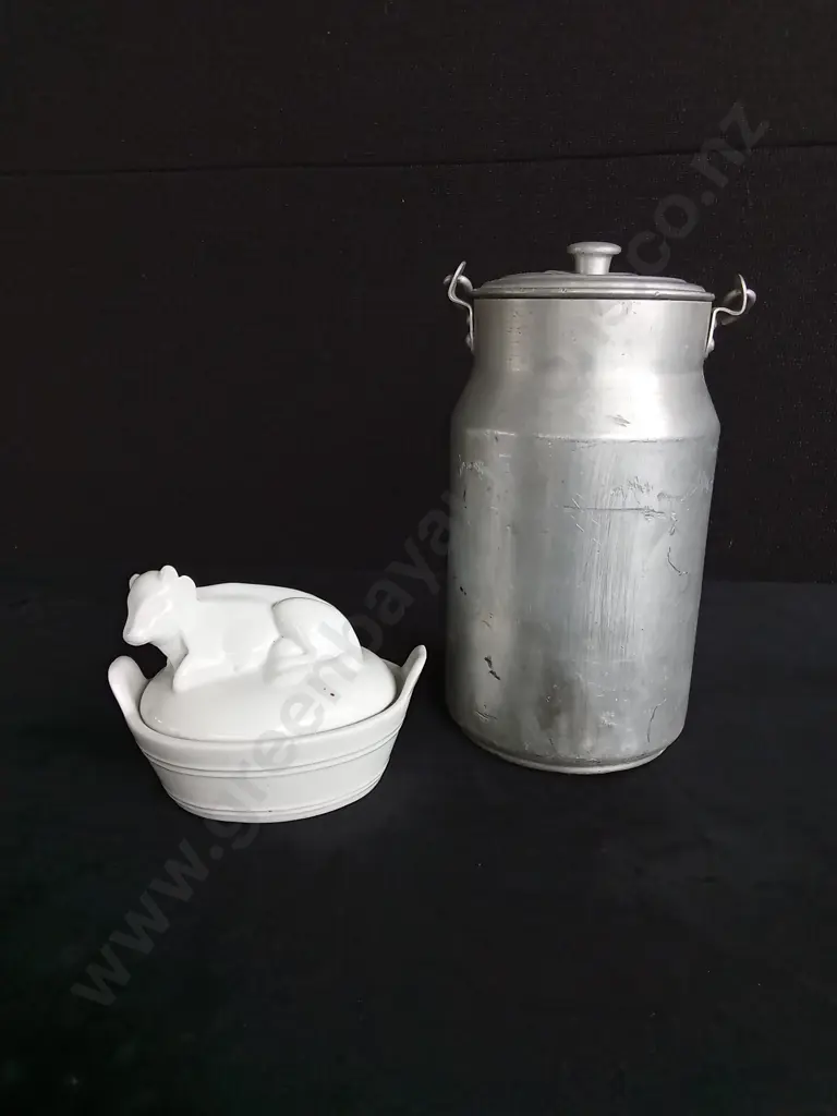 CERAMIC COWNTUREEN AND VINTAGE MILK CARRIER Image 1++