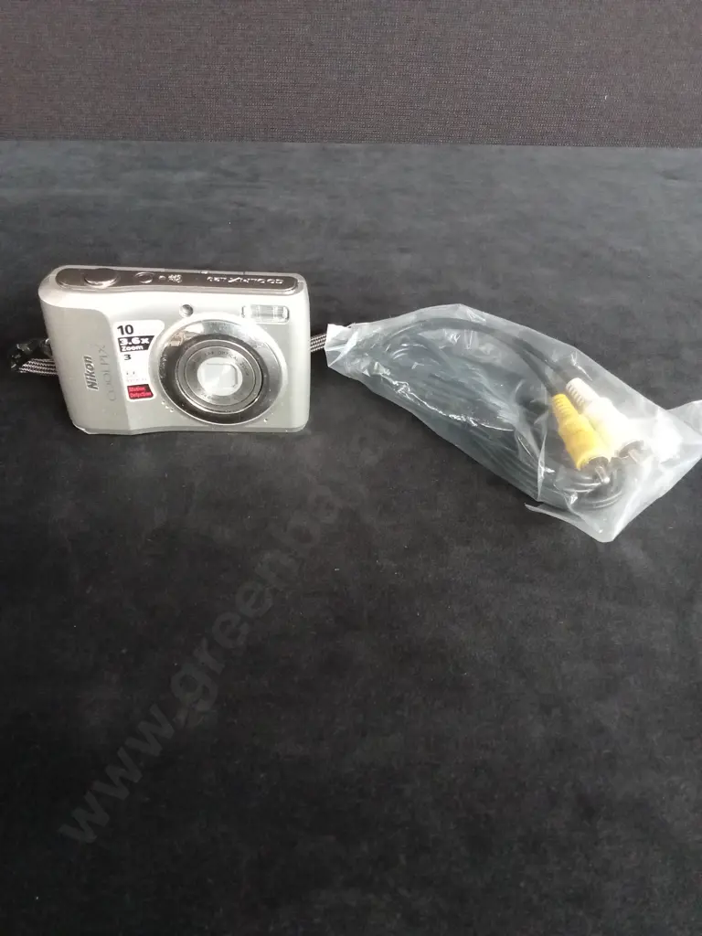 NIKON COOLPIX L20 - BOXED Image 1++