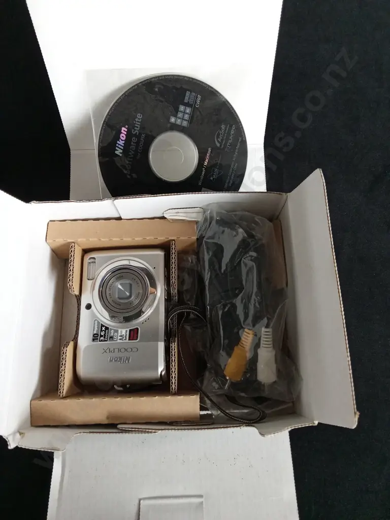 NIKON COOLPIX L20 - BOXED Image 1++