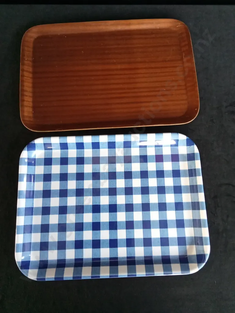 SERVING TRAYS X 4 Image 1++