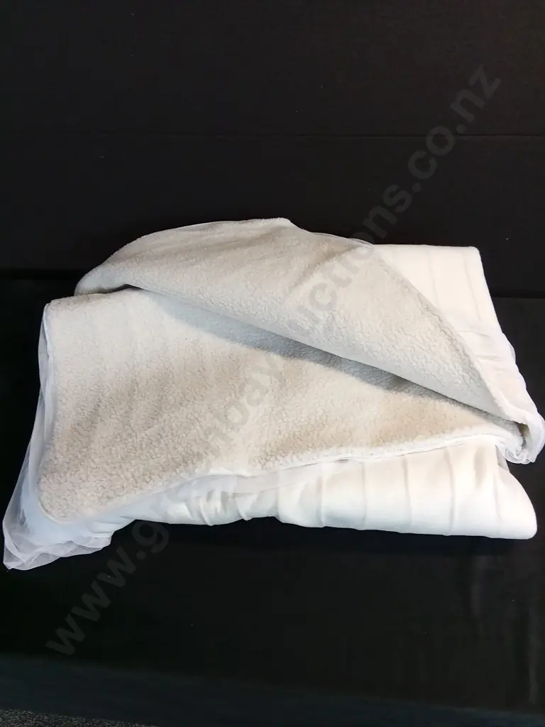 GOLDAIR KING SIZE FITTED ELECTRIC BLANKET Image 1++