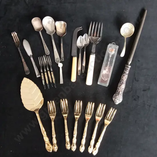 ASSORTED VINTAGE CUTLERY