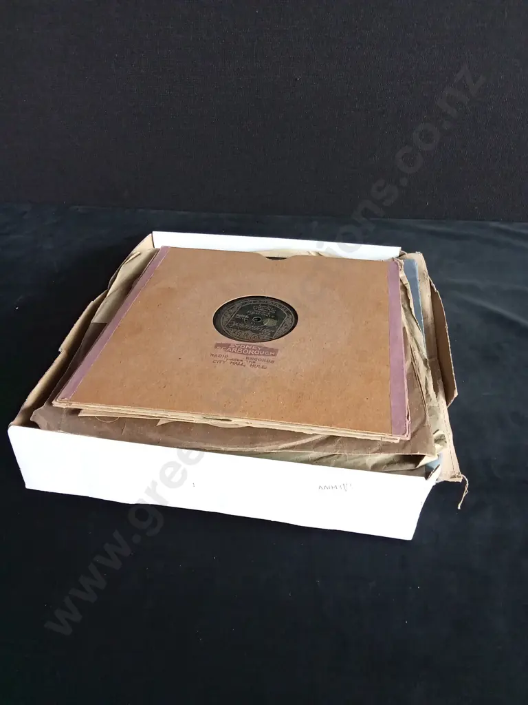 COLLECTION OF VINTAGE RECORDS Image 1++