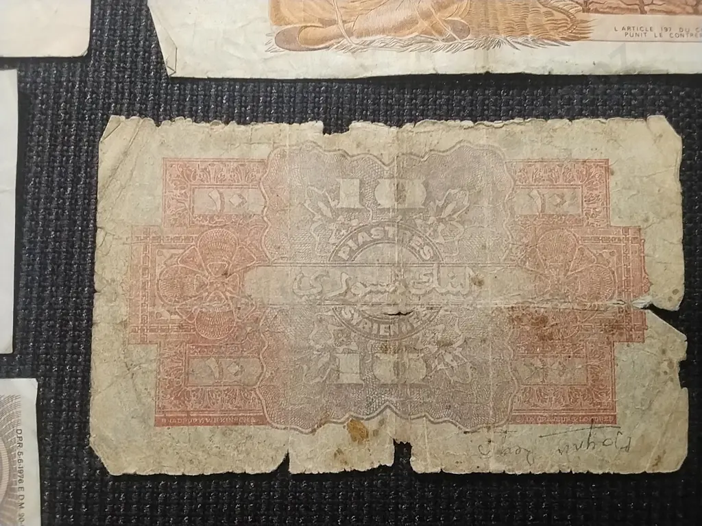 7 X VARIOUS BANK NOTES SYRIA, ALGERIA, ITALY, CANADA (POOR CONDITION) Image 1++