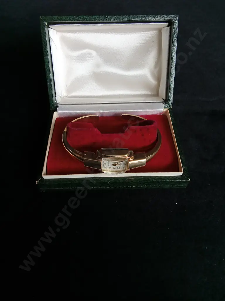 LADIES GOLD PLATED WATCH Image 1++