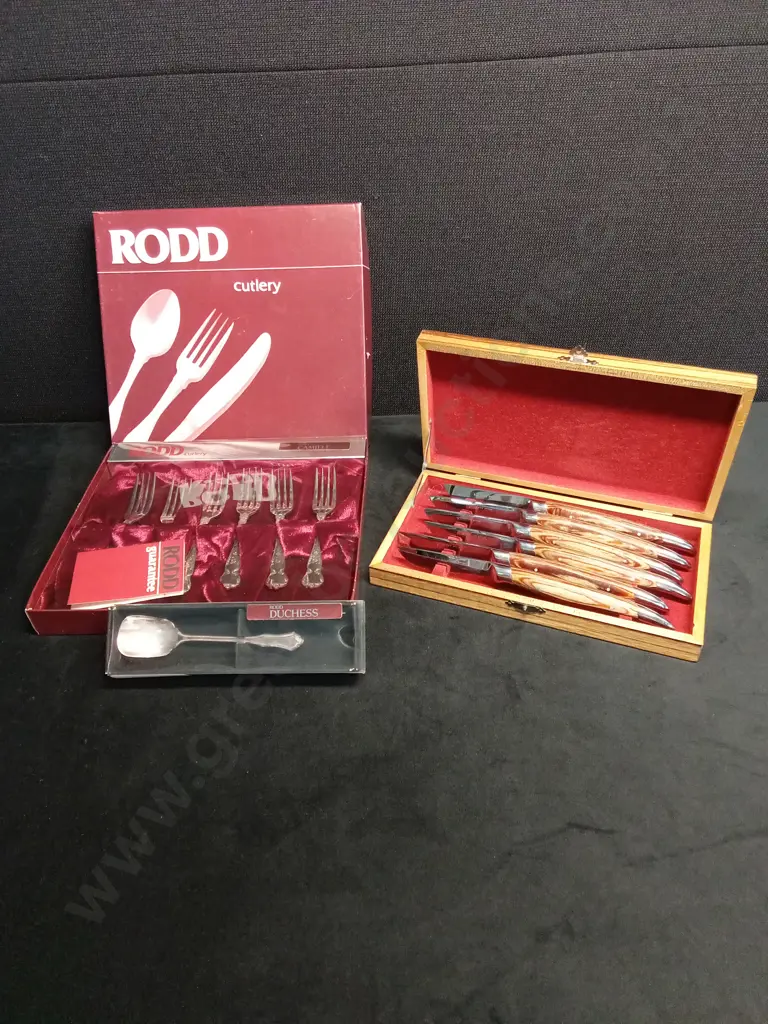 RODD CUTLERY FORKS AND A SPOON WITH STAINLESS STEEL KNIFE SET Image 1++