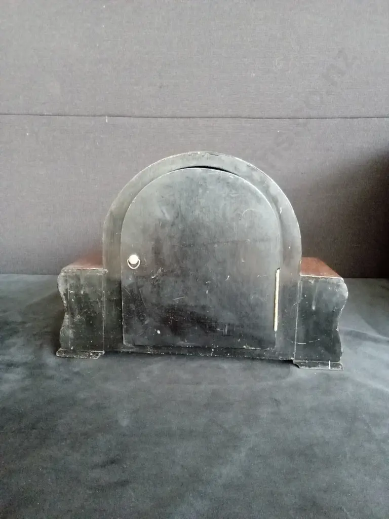 VINTAGE WOOD-CASED MANTEL CLOCK Image 1++