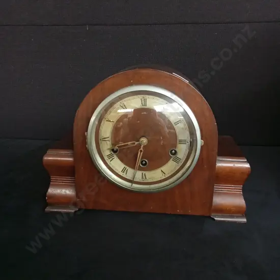 VINTAGE WOOD-CASED MANTEL CLOCK