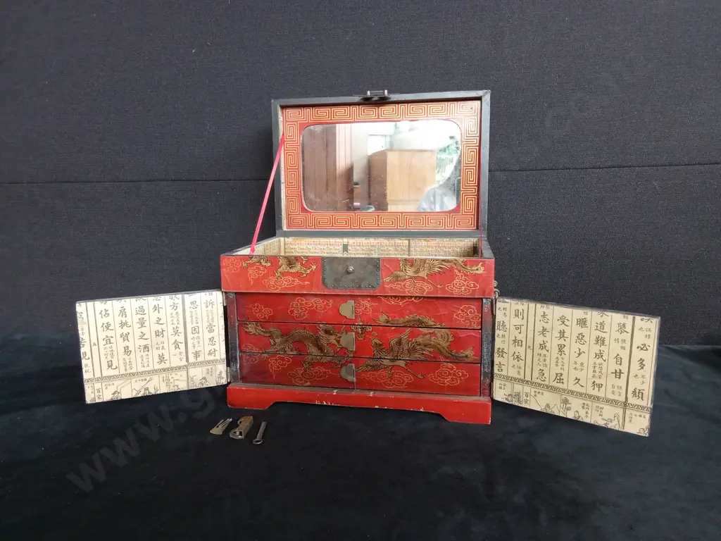 ANTIQUE CHINESE RED LACQUERED LEATHER TRUNK WITH LOCK AND KEY Image 1++