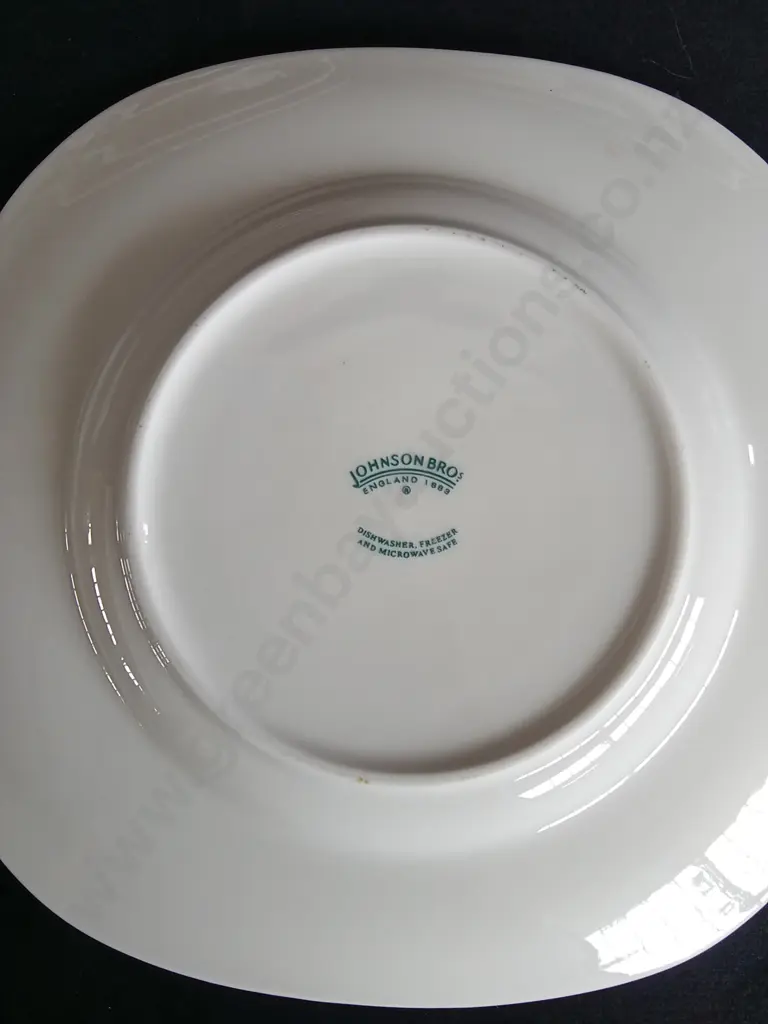 JOHNSON BROTHERS OLD BRITAIN CASTLES PINK CHRISTMAS SQUARE PLATES X 8 Image 1++