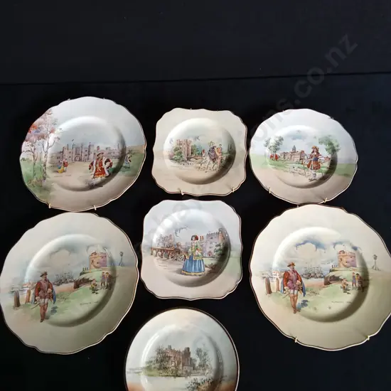 COLLECTION OF ROYAL DOULTON PLATES X 7