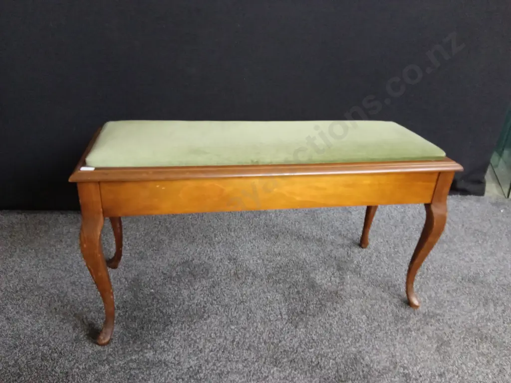 PIANO BENCH WITH STORAGE SPACE Image 1++