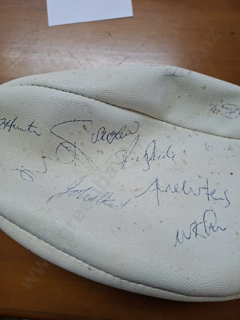 SIGNED RUGBY BALL EARLY 90'S ERA SIGNATURES INCLUDING JONAH LOMU, ANDREW MEHRTENS, Image 1++