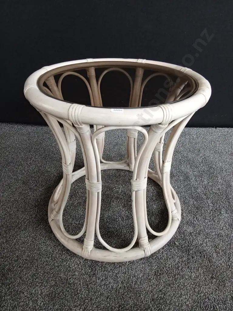 CANE TABLE WITH REMOVALBLE GLASS TOP Image 1++