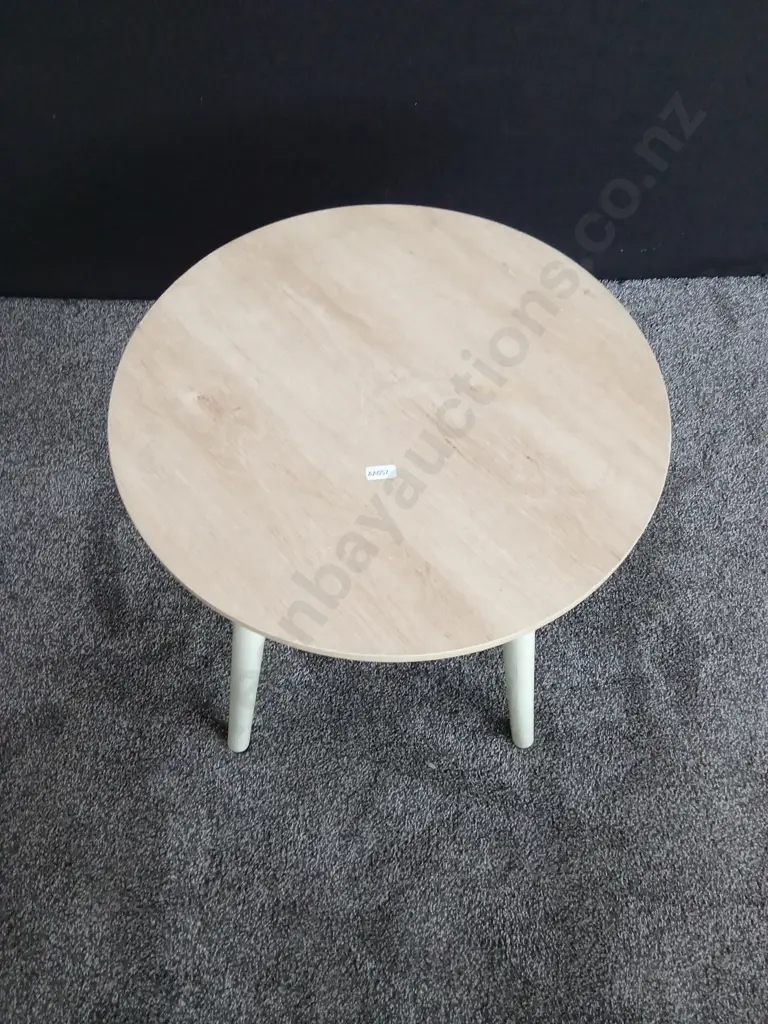 ROUND WOODEN SIDE TABLE Image 1++