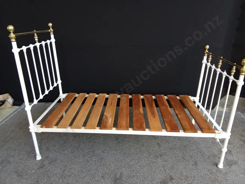 SINGLE BED FRAME AND MATRESS Image 1++