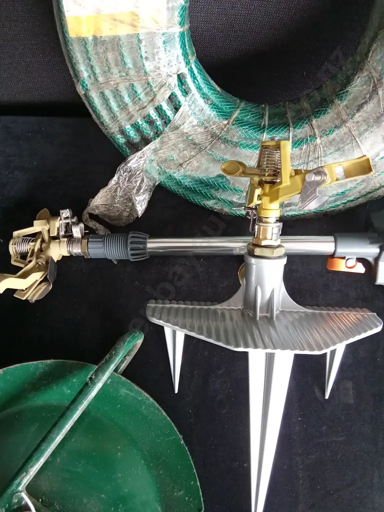 NEW HOSE PIPE, 3X IRRIGATION SPRAYERS PLUS PULLEY Image 1++