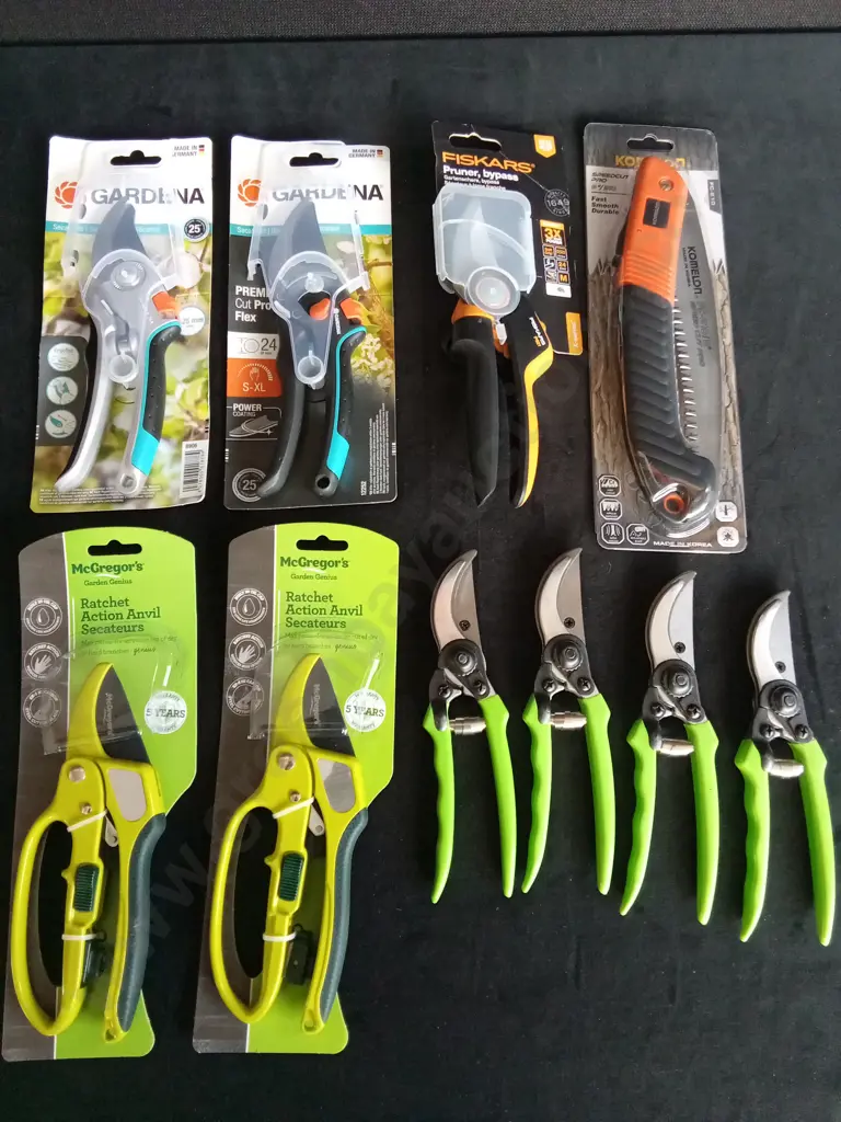 GARDEN TOOLS/SUPPLIES Image 1++