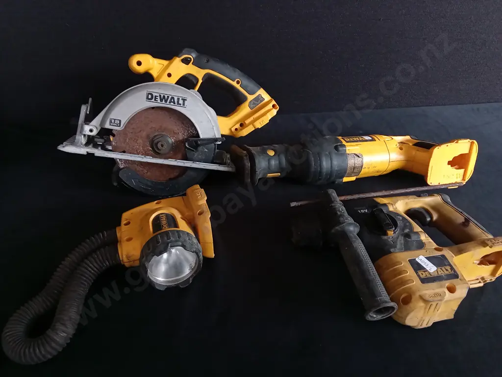 DEWALT 18V CORDLESS CIRCULAR SAW RECIPRICATING SAW HAMMER DRILL AND TORCH SET NO BATTERIES UNTESTED Image 1++