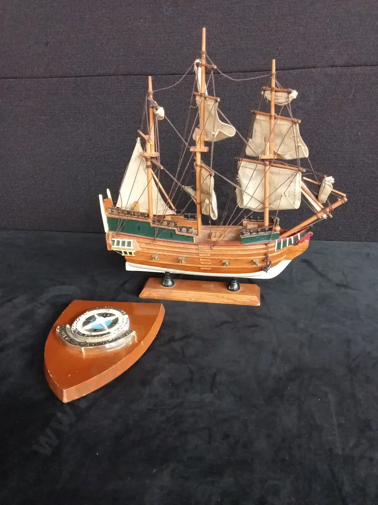 WOODEN MODEL BOAT AND OUTWARD BOUND SHEILD Image 1++
